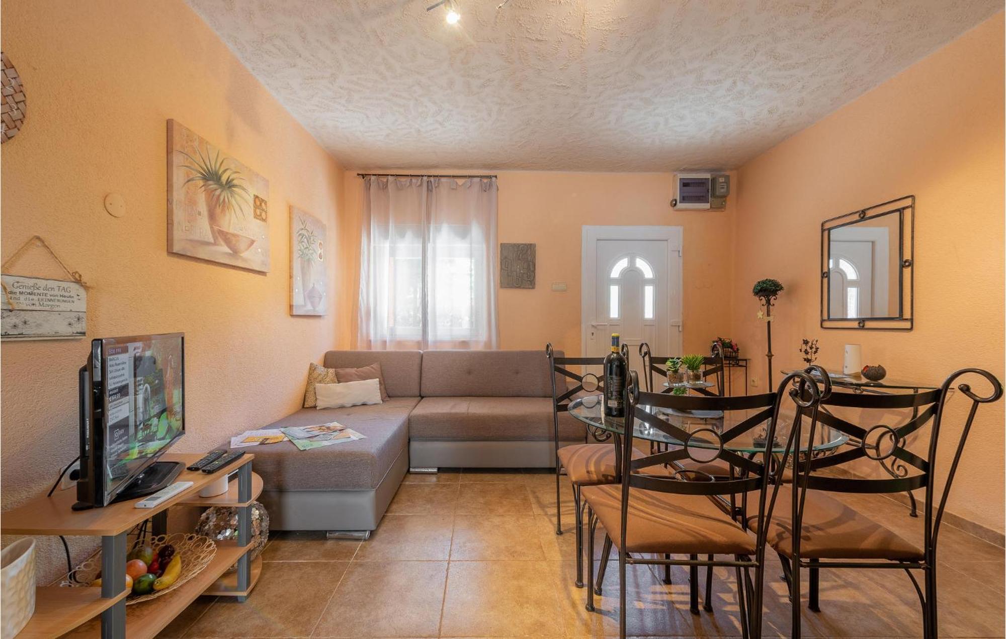 Cozy Home In Vrsi With Wifi 외부 사진
